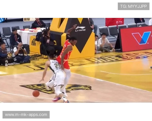 开局即高潮：辽篮战广厦，广东新星崛起，山西盯上德甲悍将，辽篮和广厦的篮球直播